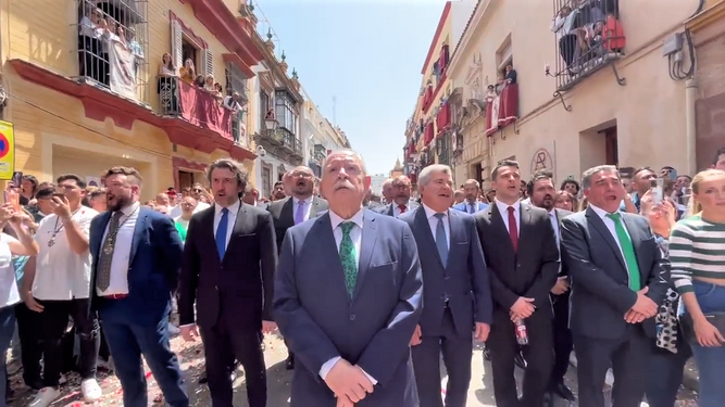 Coro Julio Pardo Esperanza Triana Sevilla calle Pureza video 1675052495 156336912 667x375