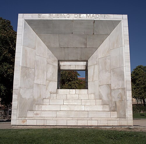 Monumento constitucion madrid